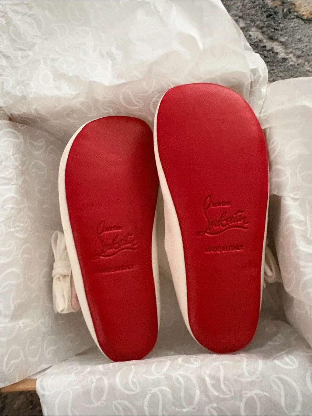 Christian Louboutin Kids Cream Bow Mary Jane Flats with Pink Lining